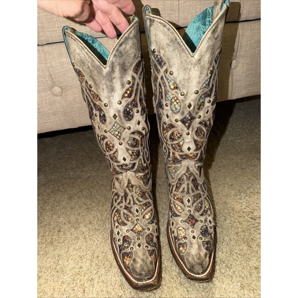 Women's Size 8 Corral Taupe Inlay Western Boots with Snip Toe Cowboy Boots C3409